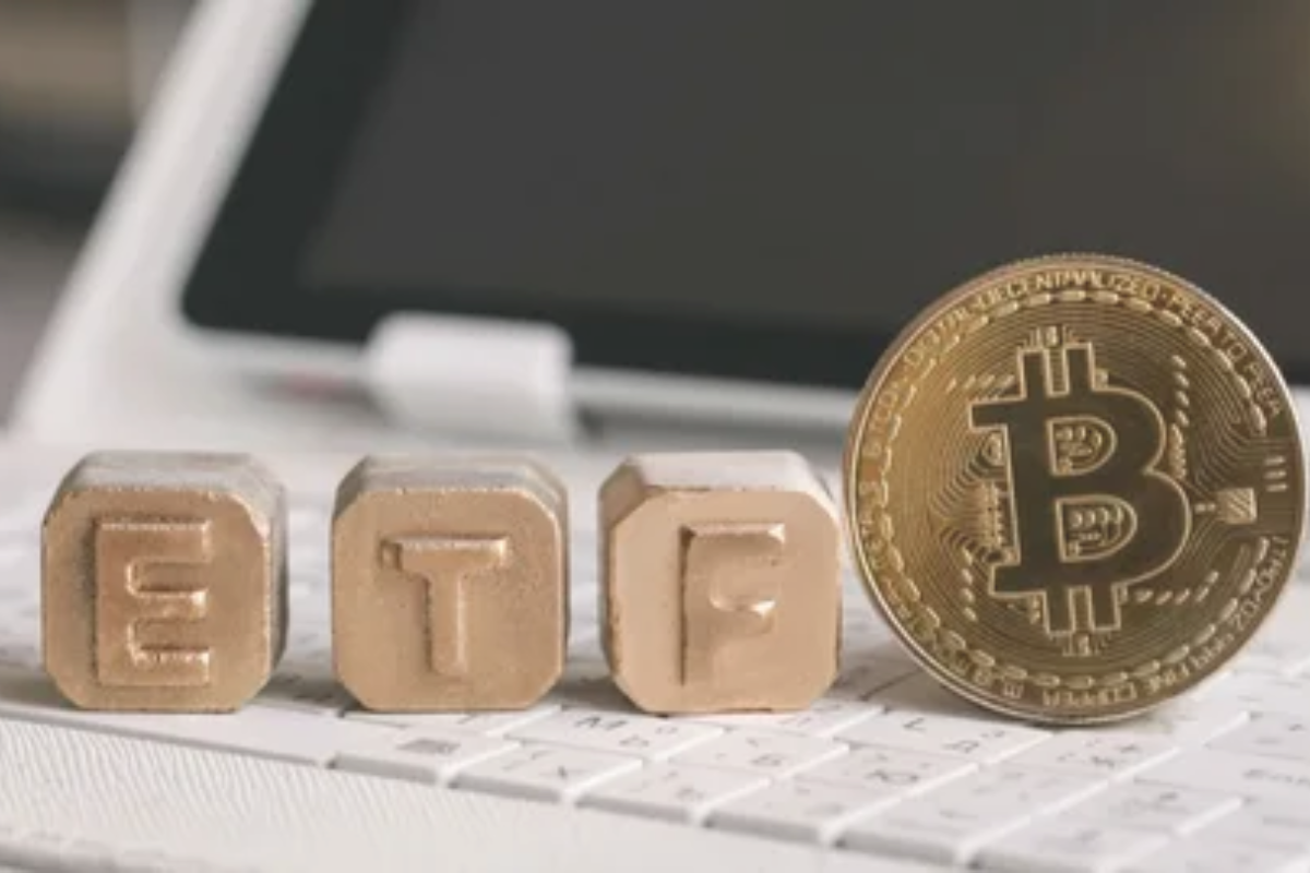 bitcoin etf calculator